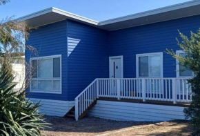Ocean Blue - Linen, WiFi and Pet Friendly